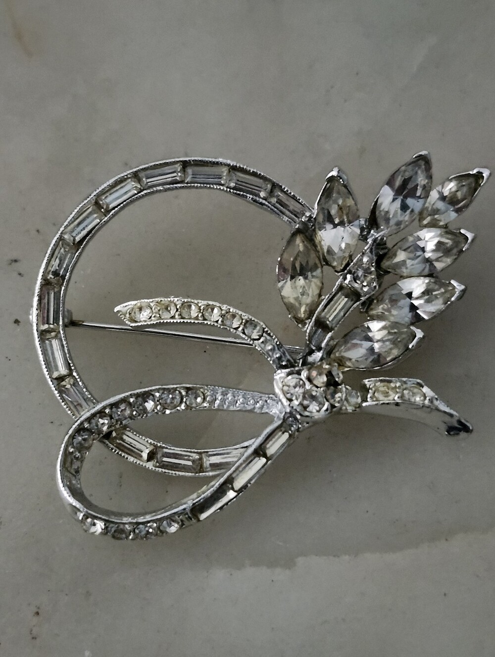 Vtg Clear Rhinestone Crystal Silver-Tone Floral Brooch Pin